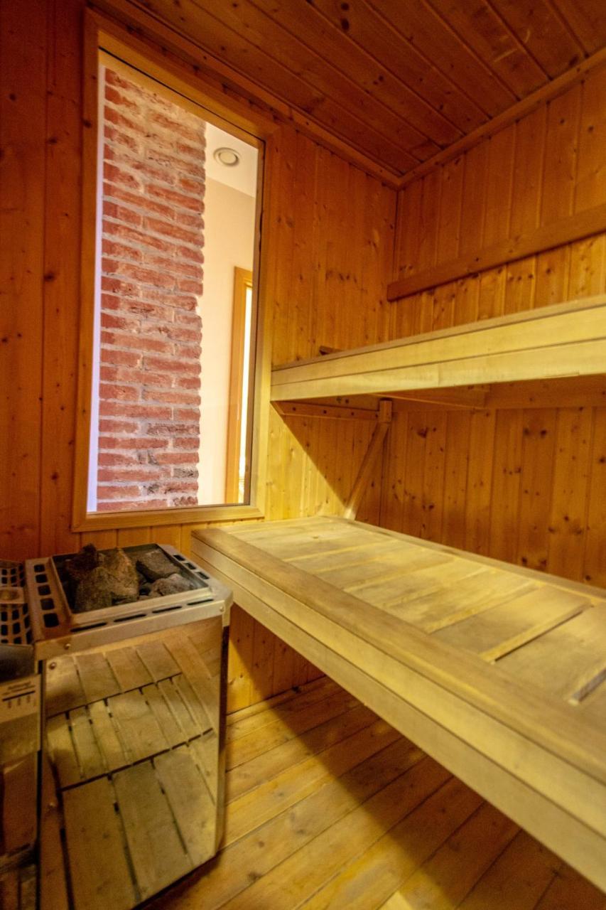 Olives Ruterra Loft With Sauna Lägenhet Prag Exteriör bild